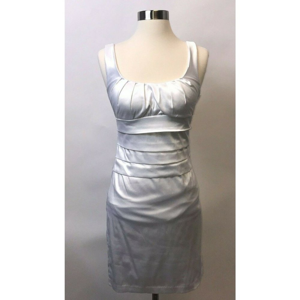 B. Darlin Womens Dress Junior Size 3 4 White Satiny Party Cocktail Flaw